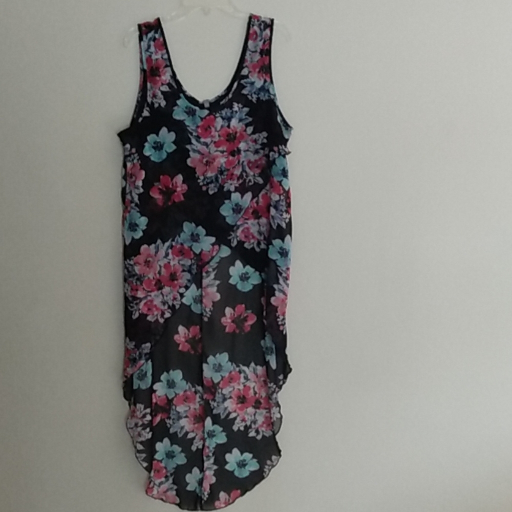 Charlotte Russe Sleeve less high low top